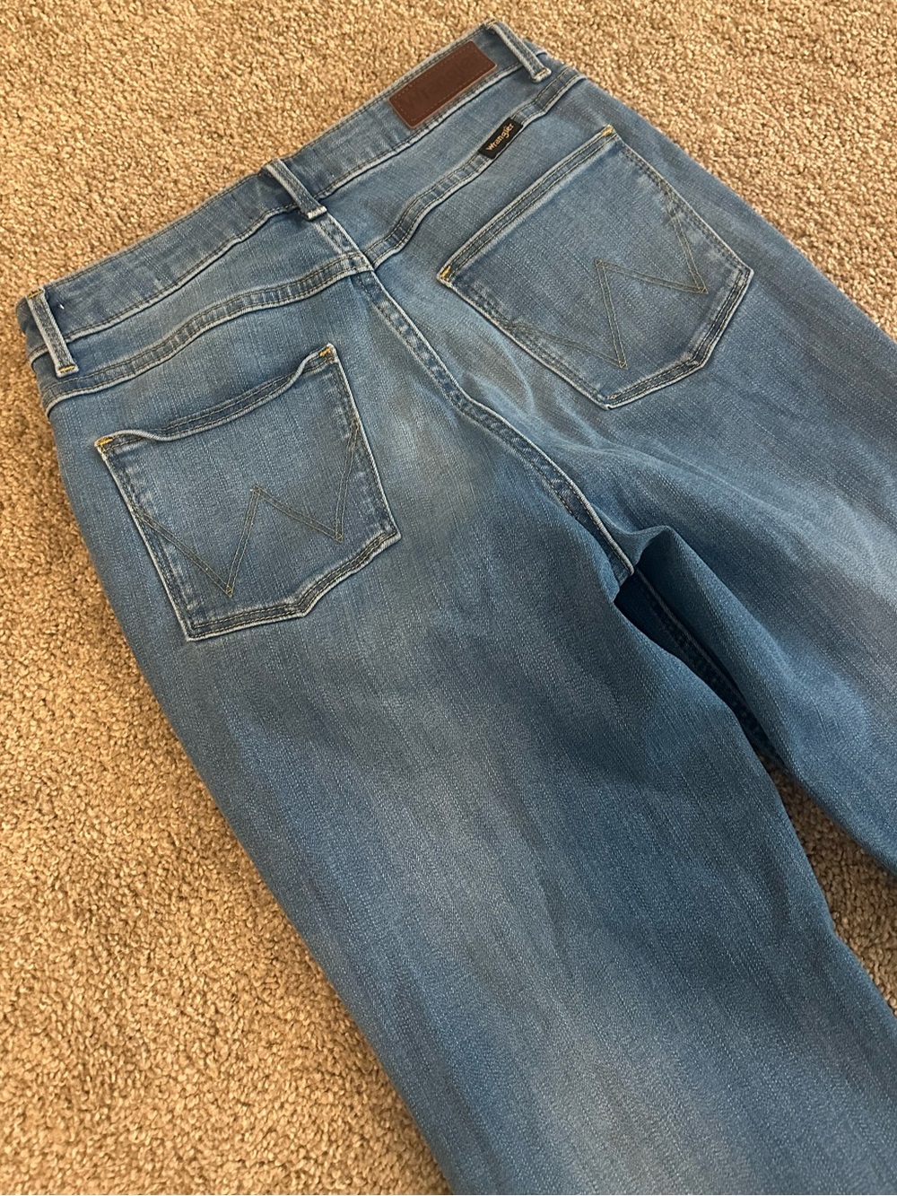 Wrangler Women's Straight Leg Jeans in Light Blue Denim
